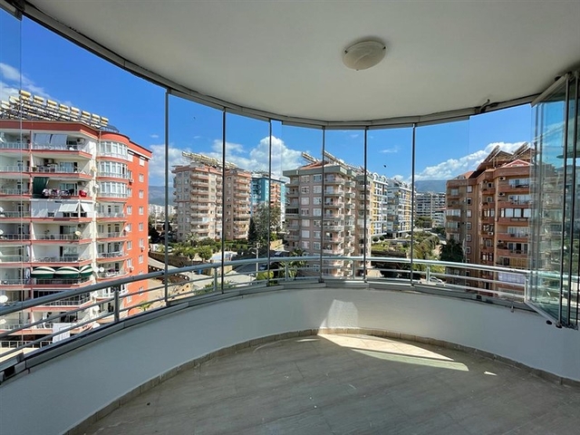 Geräumige 2+1 Wohnung im Stadtteil Tosmur