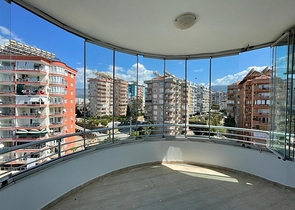 Geräumige 2+1 Wohnung im Stadtteil Tosmur