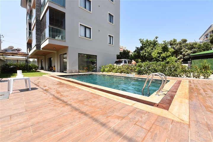 Geräumige 2+1 Maisonette in der Nähe von Beide