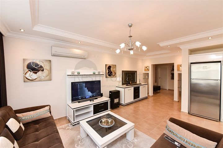 Geräumige 2+1-Wohnung nur 150 m vom Meer entfernt in der Nähe von Oba