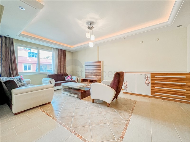 Wohnung mit 2+1 Grundriss im Stadtteil Mahmutlar 50 m vom Meer entfernt