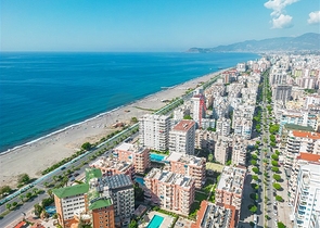 Wohnung mit 2+1 Grundriss im Stadtteil Mahmutlar 50 m vom Meer entfernt