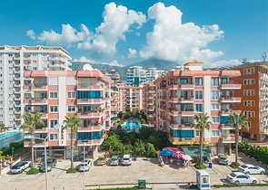 Wohnung mit 2+1 Grundriss im Stadtteil Mahmutlar 50 m vom Meer entfernt