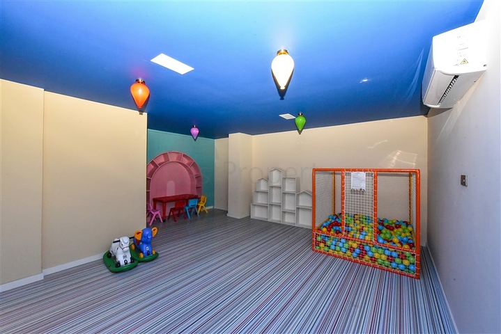 1+1 in einem Komplex von einem hochwertigen Entwickler