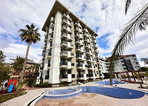 1+1 in einem Komplex von einem hochwertigen Entwickler