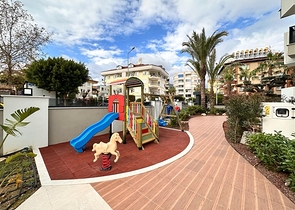 1+1 in einem Komplex von einem hochwertigen Entwickler