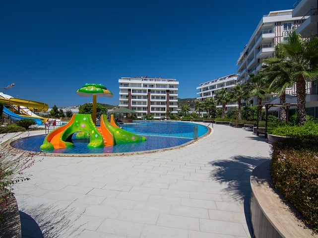 2+1 Wohnung im Stadtteil Demirtas in einem Komplex mit reicher Infrastruktur 