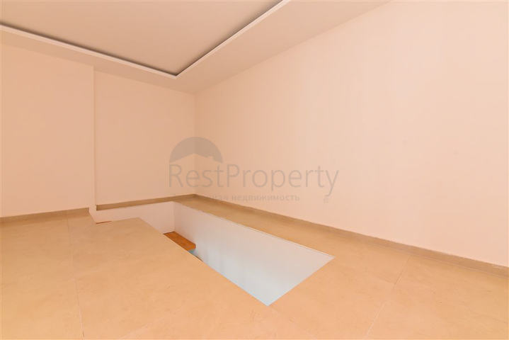 3+1 Penthouse im Stadtteil Kargicak mit der Möglichkeit, die türkische Staatsbürgerschaft zu erhalten