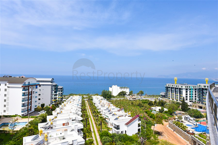 3+1 Penthouse im Stadtteil Kargicak mit der Möglichkeit, die türkische Staatsbürgerschaft zu erhalten