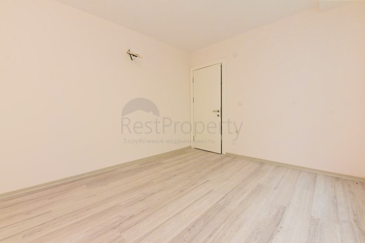 3+1 Penthouse im Stadtteil Kargicak mit der Möglichkeit, die türkische Staatsbürgerschaft zu erhalten