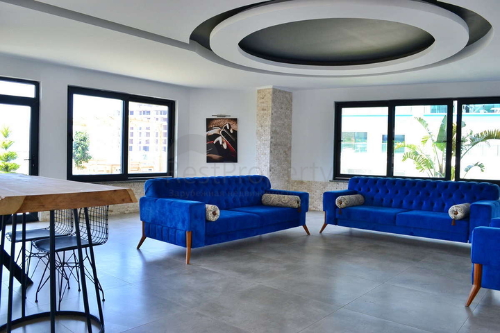 3+1 Penthouse im Stadtteil Kargicak mit der Möglichkeit, die türkische Staatsbürgerschaft zu erhalten