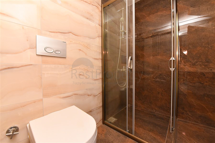 3+1 Penthouse im Stadtteil Kargicak mit der Möglichkeit, die türkische Staatsbürgerschaft zu erhalten