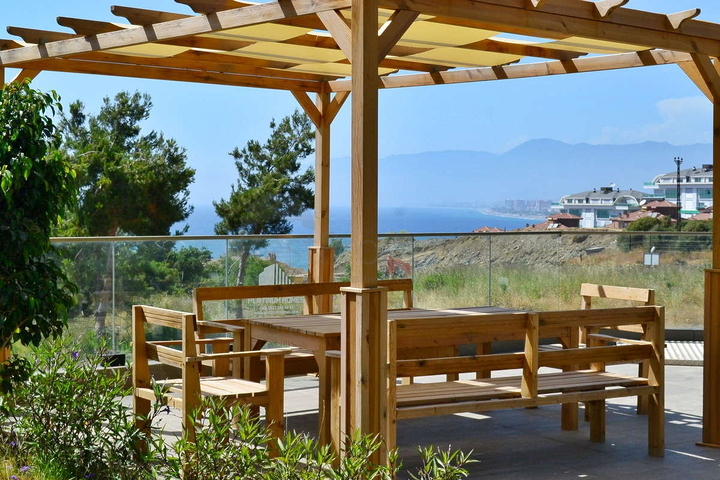 2+1 Apartment in der malerischen Gegend von Kargicak, nur 300 m vom Meer entfernt