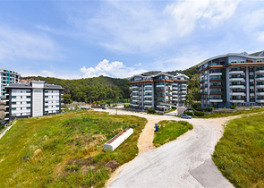 2+1 Apartment in der malerischen Gegend von Kargicak, nur 300 m vom Meer entfernt