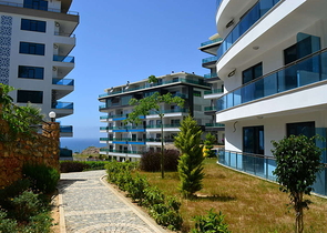 2+1 Apartment in der malerischen Gegend von Kargicak, nur 300 m vom Meer entfernt