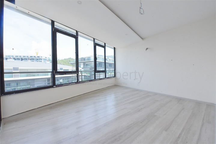 Neue Wohnung mit herrlichem Blick im Stadtteil Kargicak