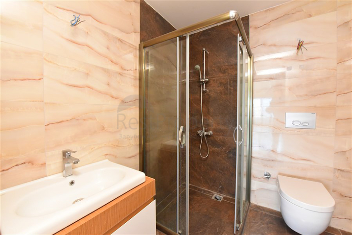 Neue Wohnung mit herrlichem Blick im Stadtteil Kargicak