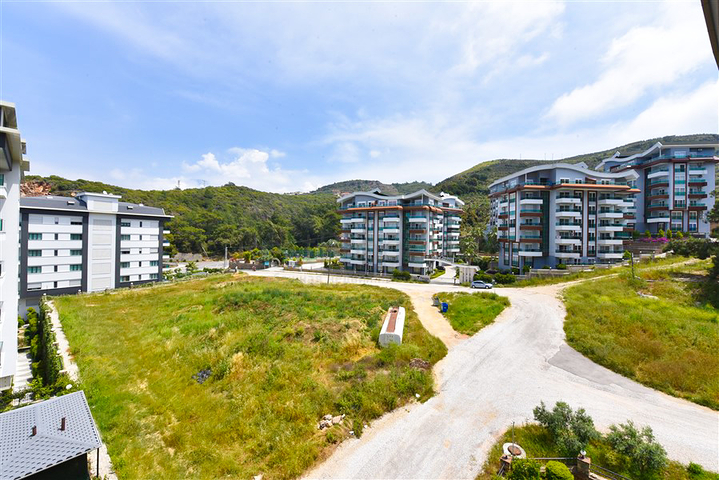 Geräumiges 1+1 Apartment im Stadtteil Kargicak