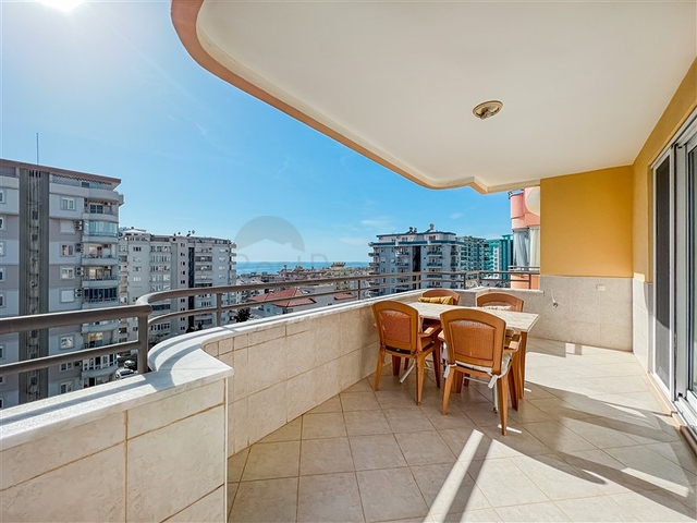 Möblierte 2+1-Wohnung in Mahmutlar