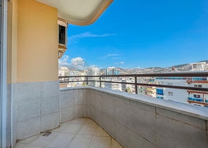 Möblierte 2+1-Wohnung in Mahmutlar