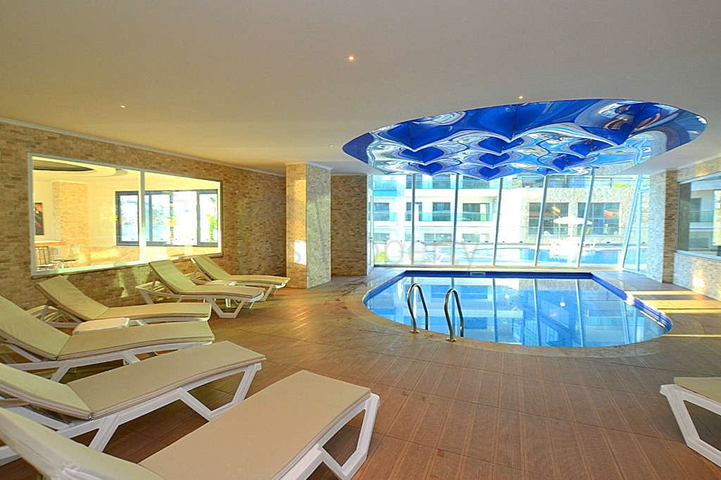 Luxuriöses Penthouse mit Blick auf das Mittelmeer im Stadtteil Kargicak