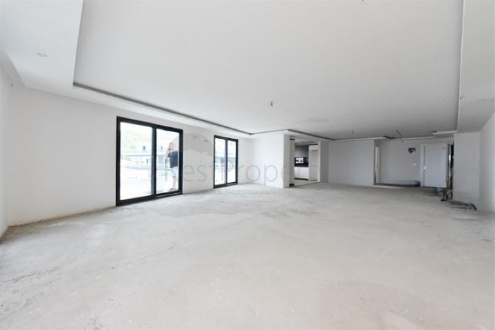 Luxuriöses Penthouse mit Blick auf das Mittelmeer im Stadtteil Kargicak