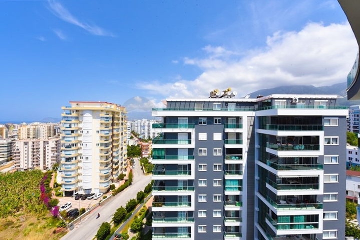 Geräumiges 3+1 Penthouse im Stadtteil Mahmutlar