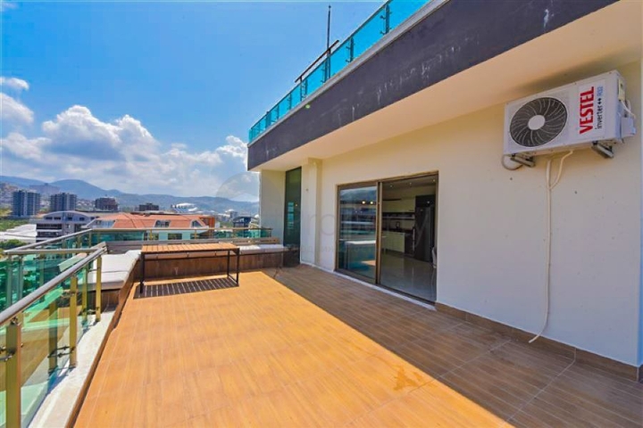 Geräumiges 3+1 Penthouse im Stadtteil Mahmutlar