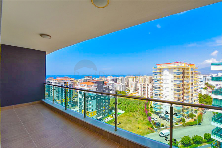 Geräumiges 3+1 Penthouse im Stadtteil Mahmutlar