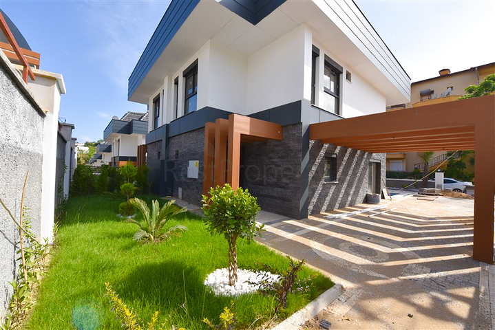 4+1 Villa für eine große Familie 