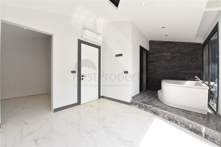 4+1 Villa für eine große Familie 