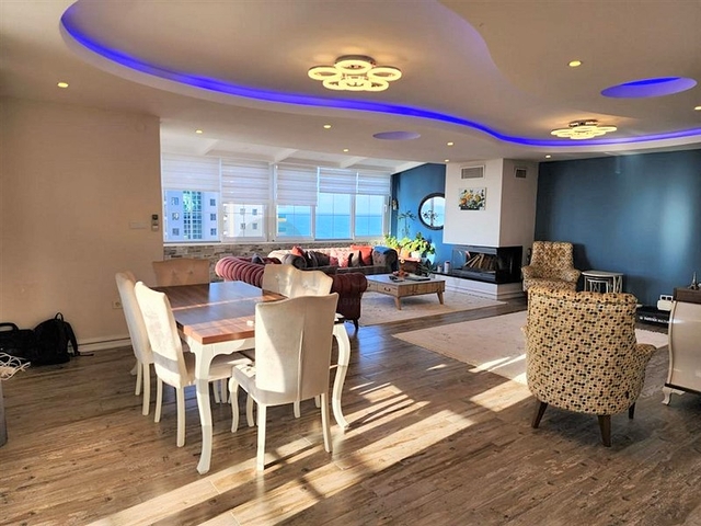 Geräumiges 3+1 Apartment mit Panoramablick auf das Meer