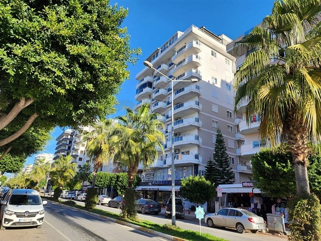 Geräumiges 3+1 Apartment mit Panoramablick auf das Meer