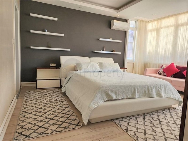 Geräumiges 3+1 Apartment mit Panoramablick auf das Meer