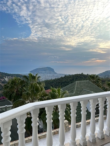 3+1 Villa mit Panoramablick auf das Meer mit der Möglichkeit der türkischen Staatsbürgerschaft