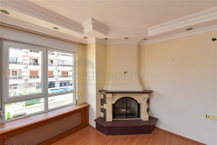 Geräumige 4+1-Wohnung an der ersten Küste in der Nähe von Oba