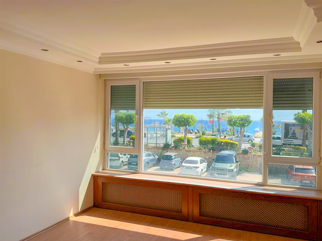 Geräumige 4+1-Wohnung an der ersten Küste in der Nähe von Oba