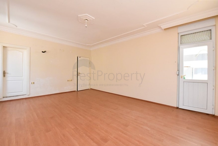 Geräumige 4+1-Wohnung an der ersten Küste in der Nähe von Oba