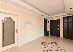 Geräumige 4+1-Wohnung an der ersten Küste in der Nähe von Oba