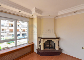 Geräumige 4+1-Wohnung an der ersten Küste in der Nähe von Oba