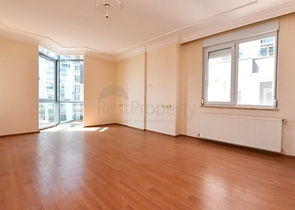 Geräumige 4+1-Wohnung an der ersten Küste in der Nähe von Oba