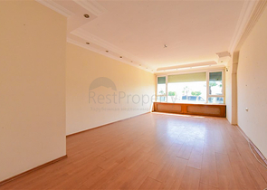 Geräumige 4+1-Wohnung an der ersten Küste in der Nähe von Oba