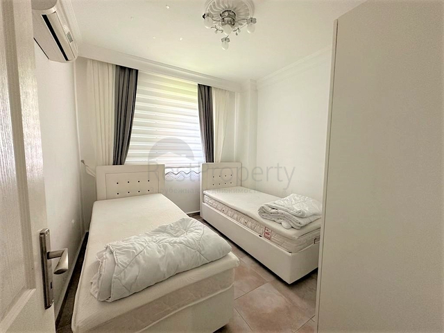 2+1 Apartment mit separater Küche im Zentrum von Alanya