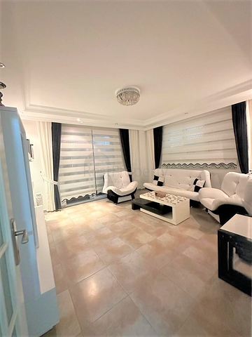 2+1 Apartment mit separater Küche im Zentrum von Alanya