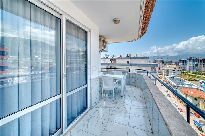 Geräumige Wohnung im Stadtteil Mahmutlar mit Meer- und Bergblick