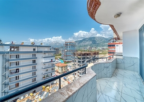 Geräumige Wohnung im Stadtteil Mahmutlar mit Meer- und Bergblick