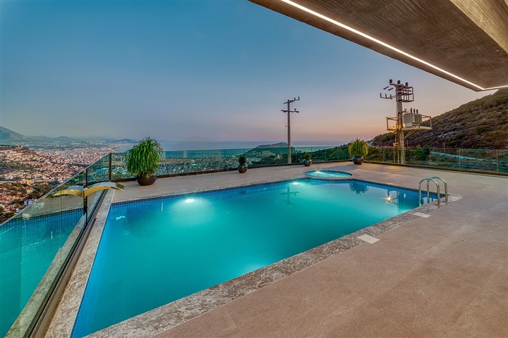 4+1 Luxusvillen mit herrlichem Blick auf ganz Alanya