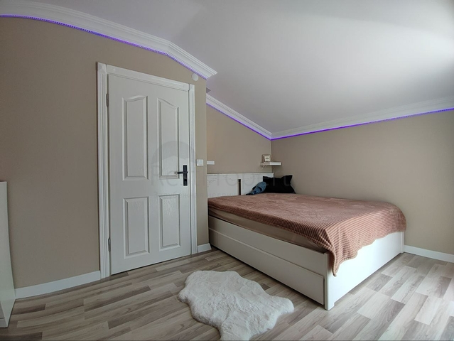 Geräumiges 4+1 Penthouse 250 m vom Meer entfernt