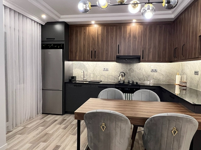 Geräumiges 4+1 Penthouse 250 m vom Meer entfernt