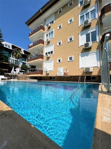 Geräumiges 4+1 Penthouse 250 m vom Meer entfernt